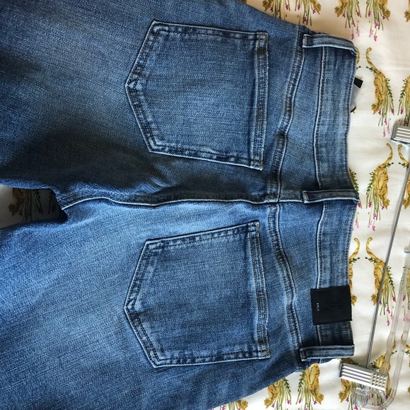 Embroidered jeans - Picture 8 of 8